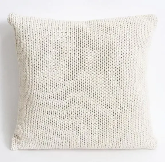 KNITTED CUSHION