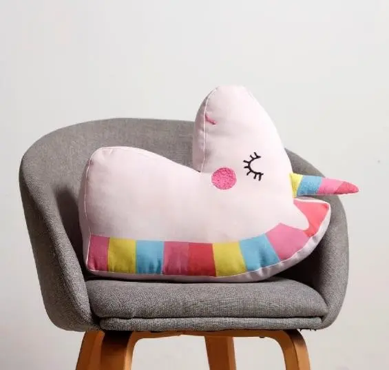 SHAPED CUSHION