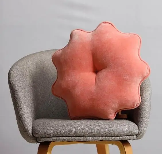 SHAPED CUSHION